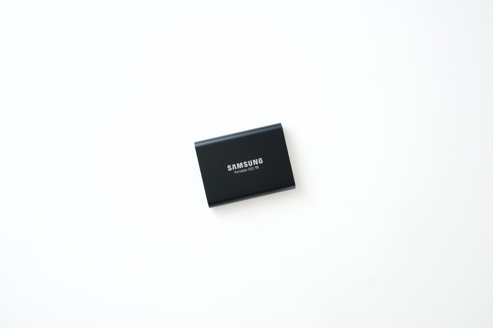 ストレージを便利に拡張。カードサイズの外付けSSD『Samsung Portable SSD T5』