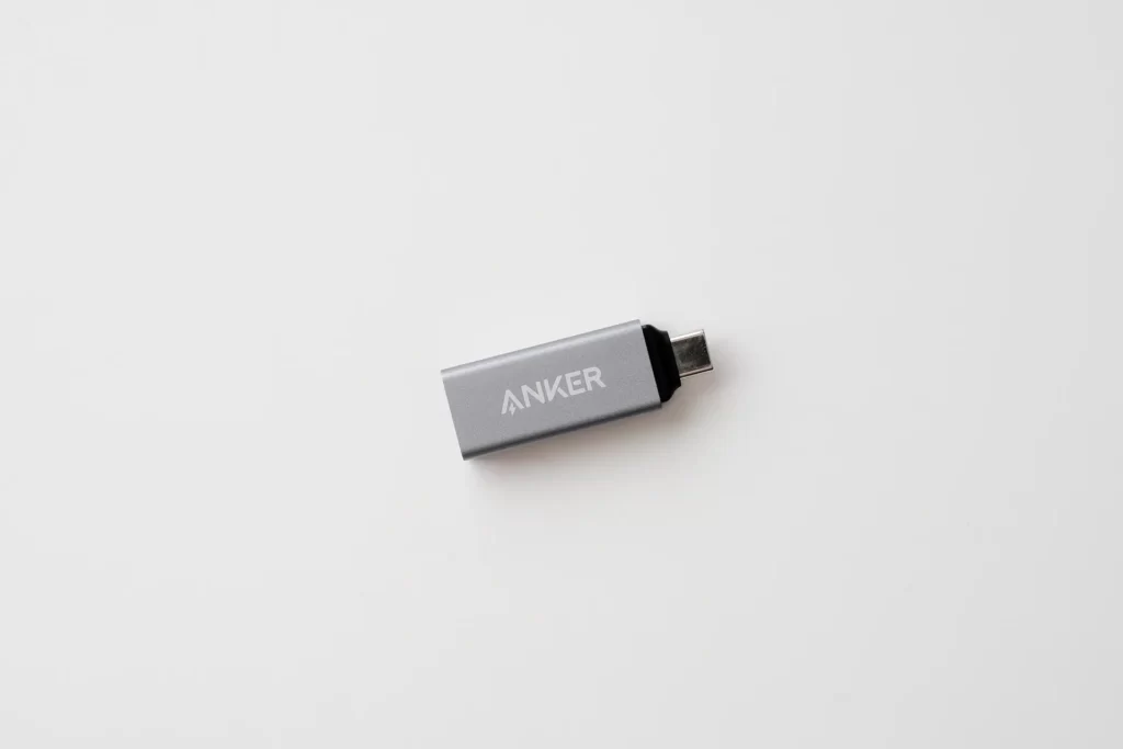 Anker USB-C 2-in-1 カードリーダーの外観