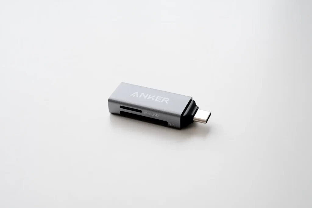 Anker USB-C 2-in-1 カードリーダーの端子部分